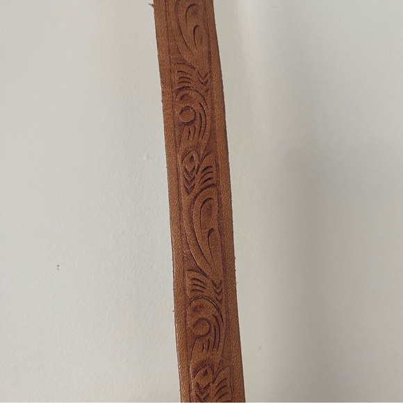 Vintage Tooled Leather Bag - Picture 9 of 10